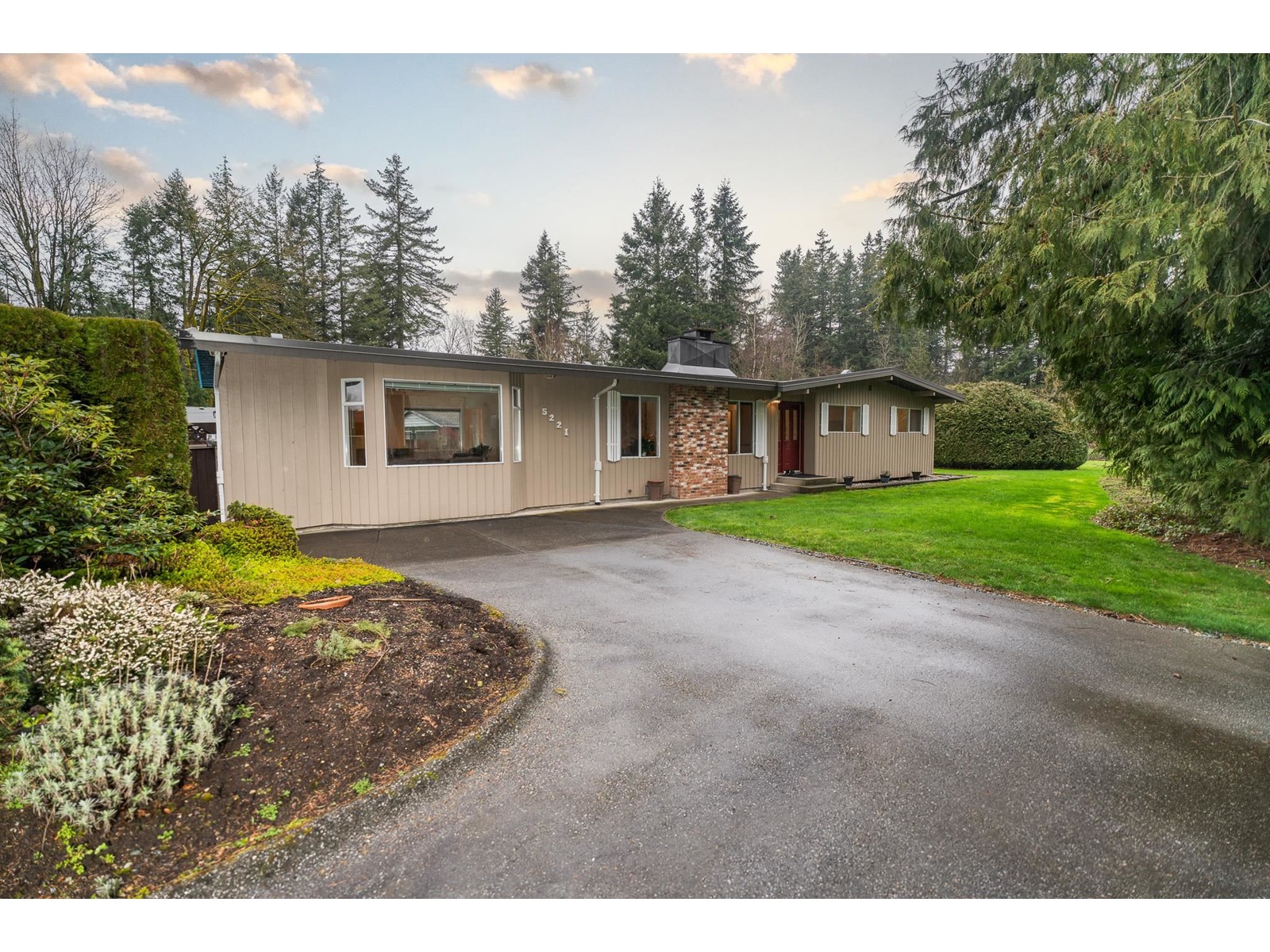 Property at 5221 252 STREET image 3