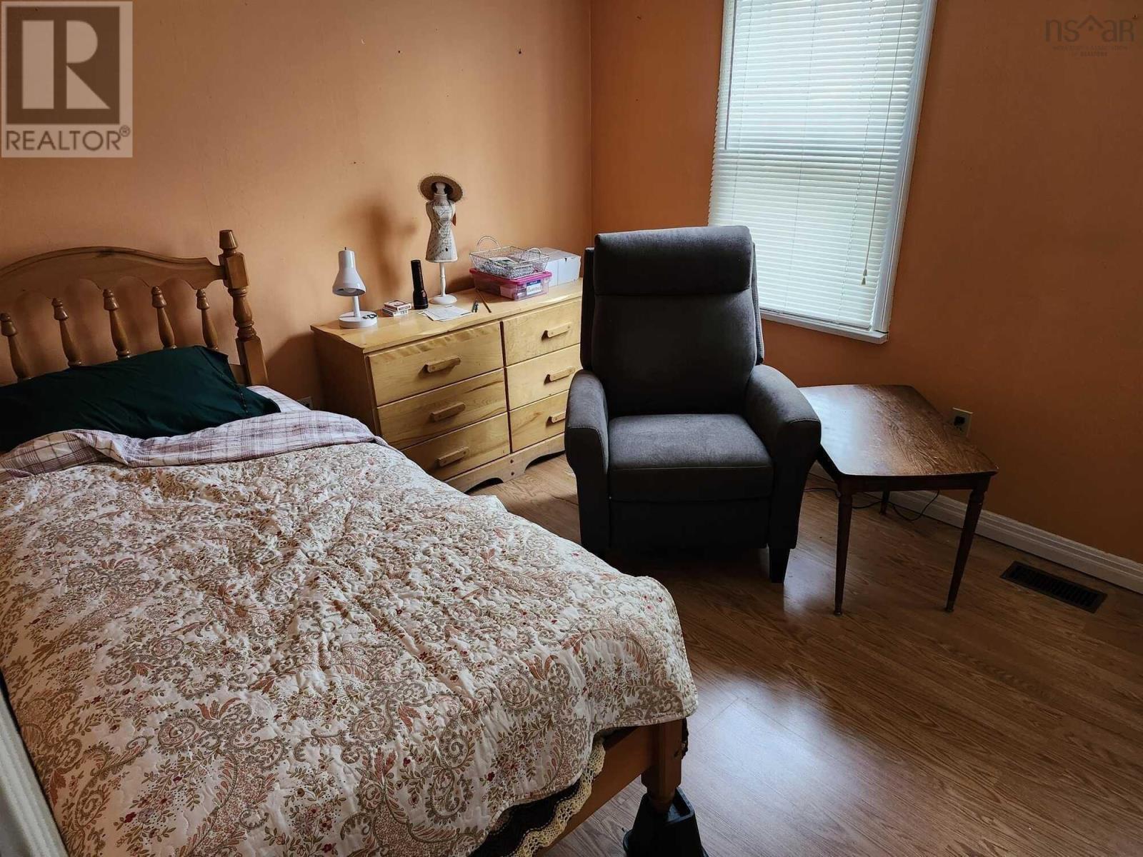 986 Herring Cove Road, Halifax, Nova Scotia  B3R 1Z6 - Photo 4 - 202506457