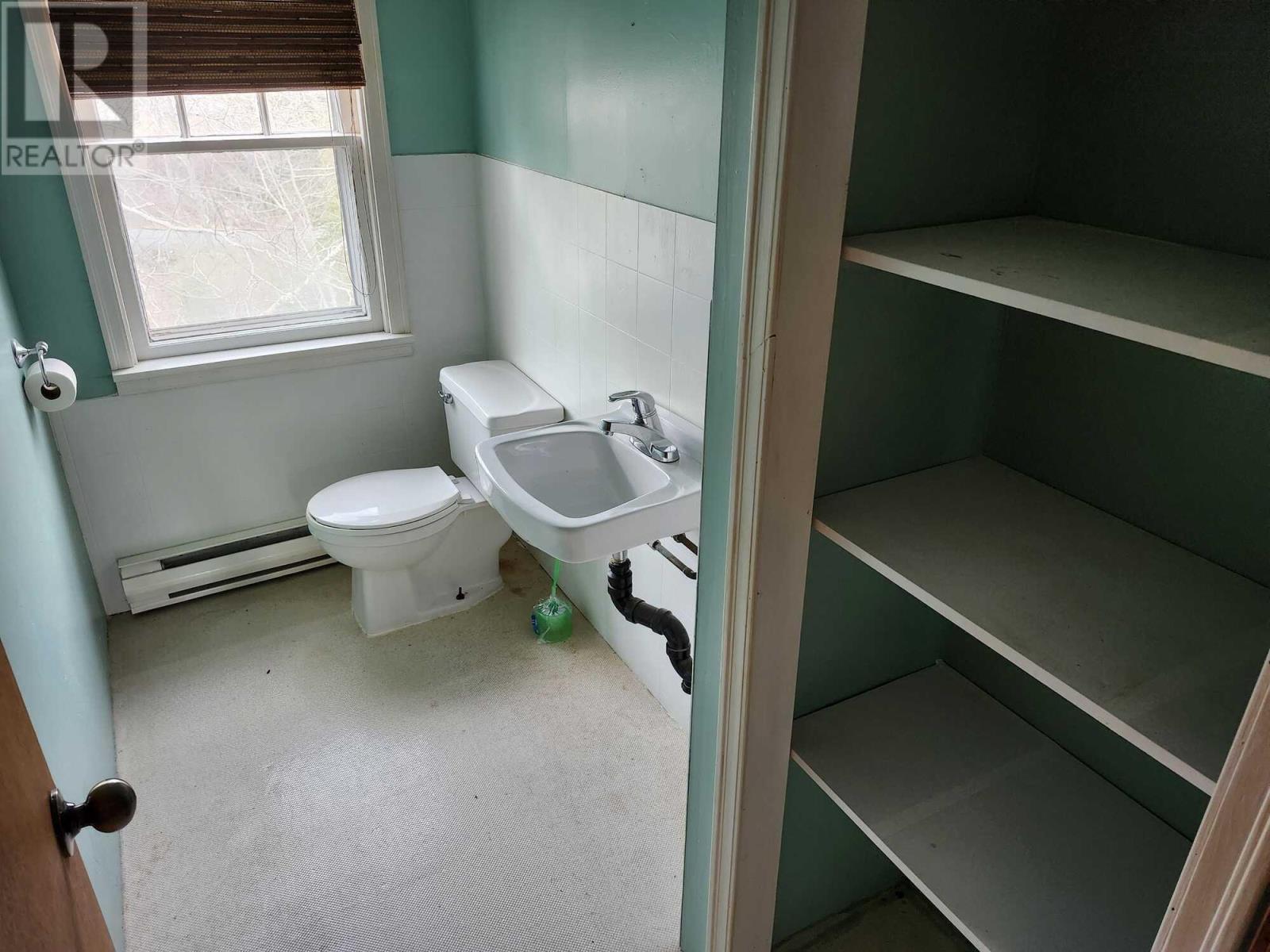 986 Herring Cove Road, Halifax, Nova Scotia  B3R 1Z6 - Photo 9 - 202506457