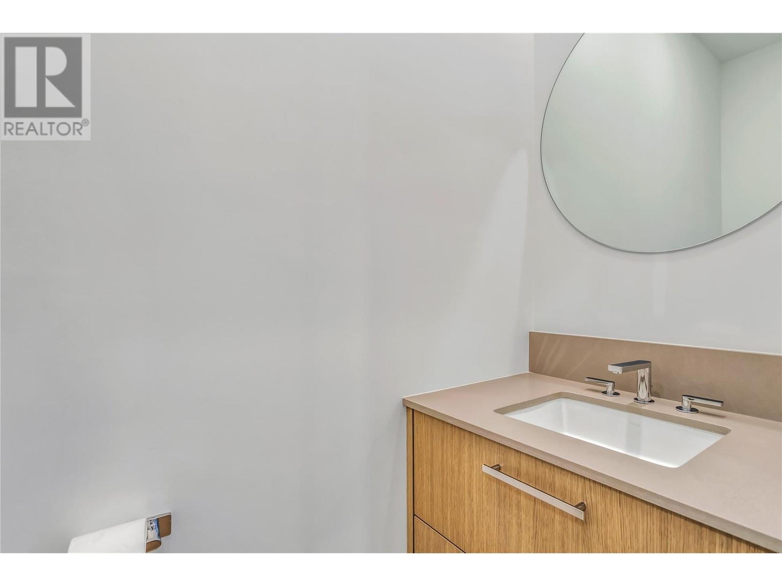 Property at 3409 Lakeshore Road Unit# PH S607 image 3