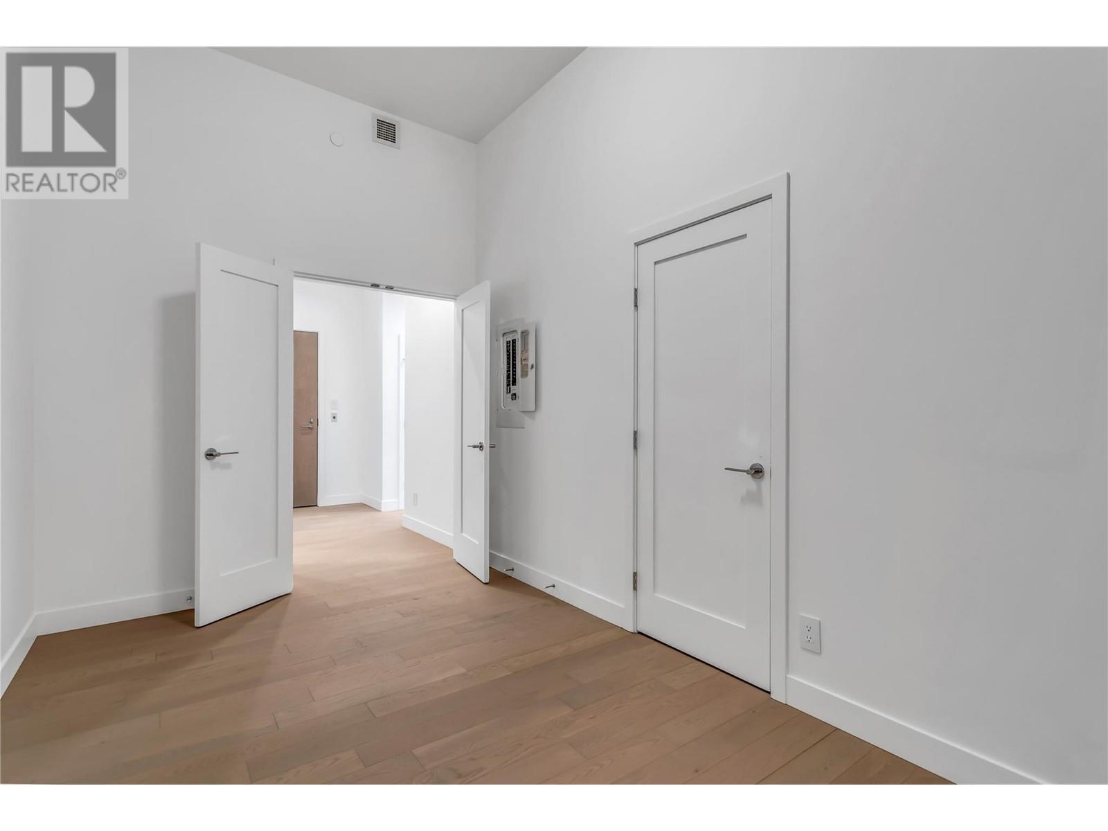 Property at 3409 Lakeshore Road Unit# PH S607 image 2