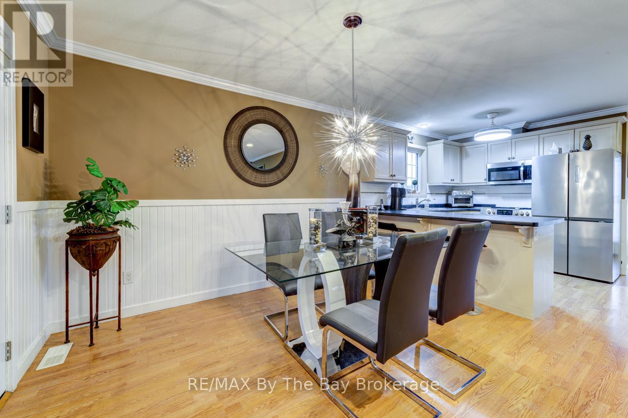 6 Temagami Trail, Wasaga Beach, Ontario  L9Z 1X7 - Photo 6 - S12054873