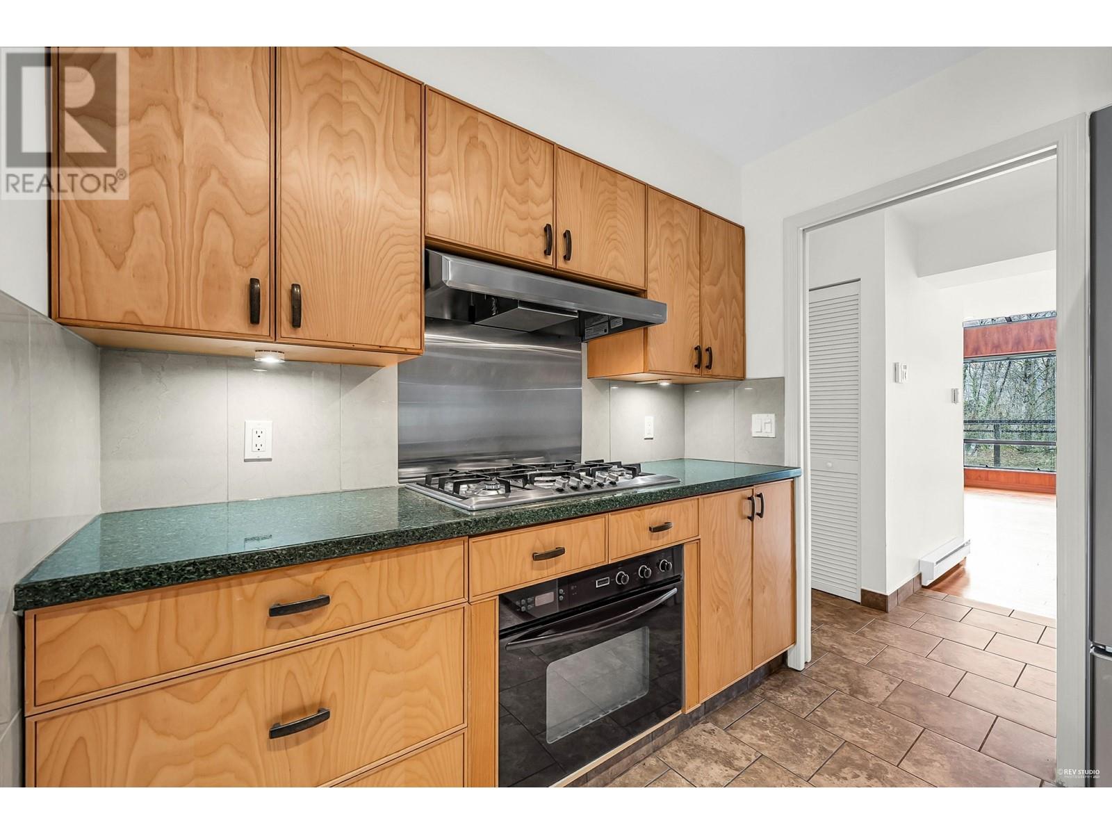 5759 Mayview Circle, Burnaby, British Columbia  V5E 4B7 - Photo 10 - R2984546