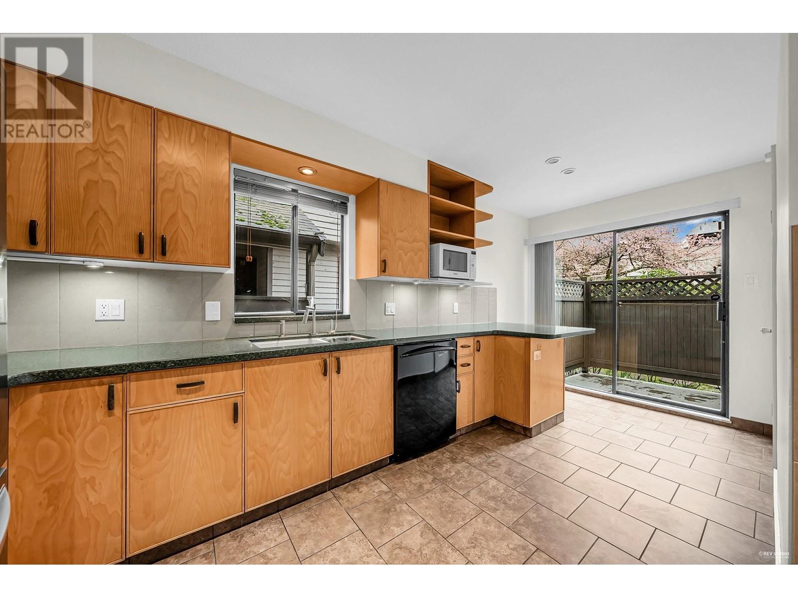 5759 Mayview Circle, Burnaby, British Columbia  V5E 4B7 - Photo 9 - R2984546