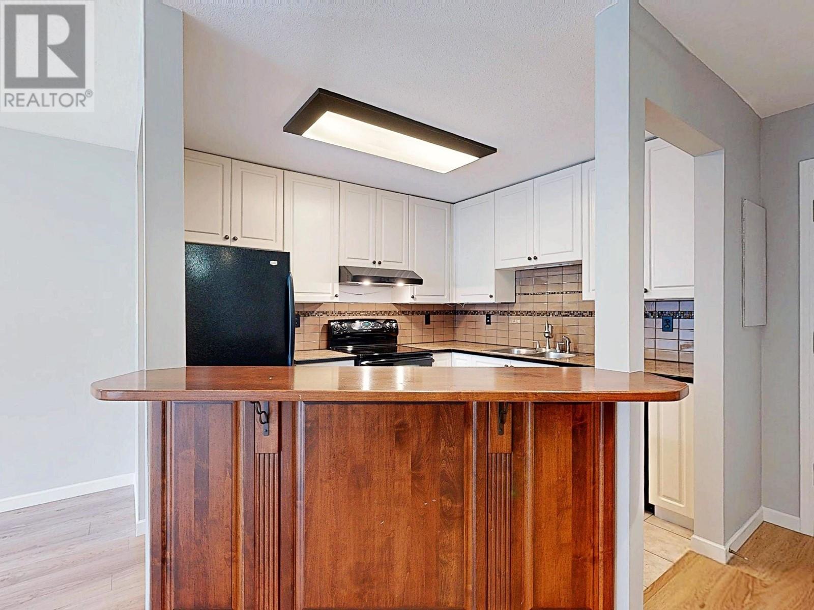 501 1128 Sixth Avenue, New Westminster, British Columbia  V3M 6V8 - Photo 4 - R2984581