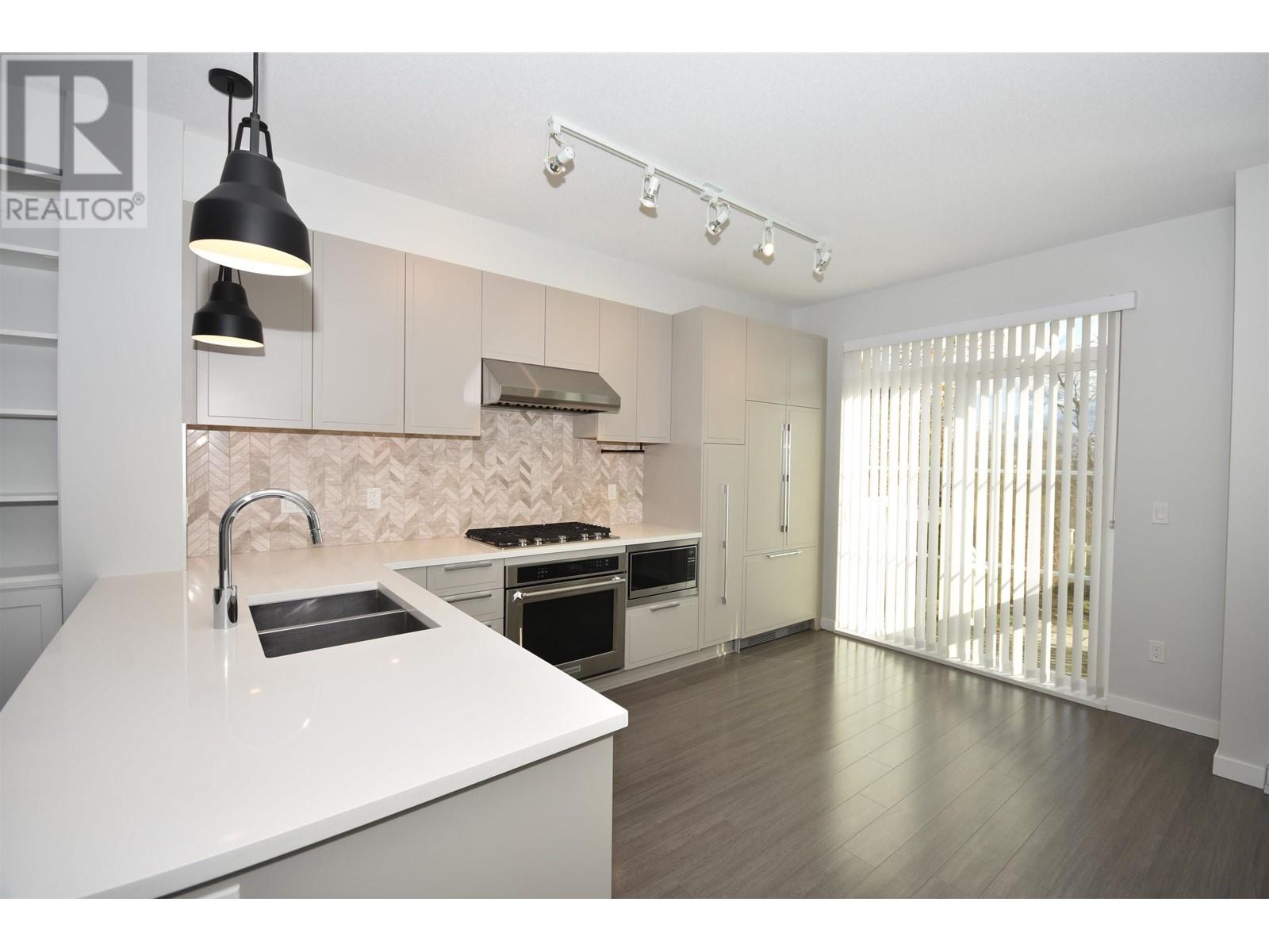 Property at 36 5551 ADMIRAL WAY image 5