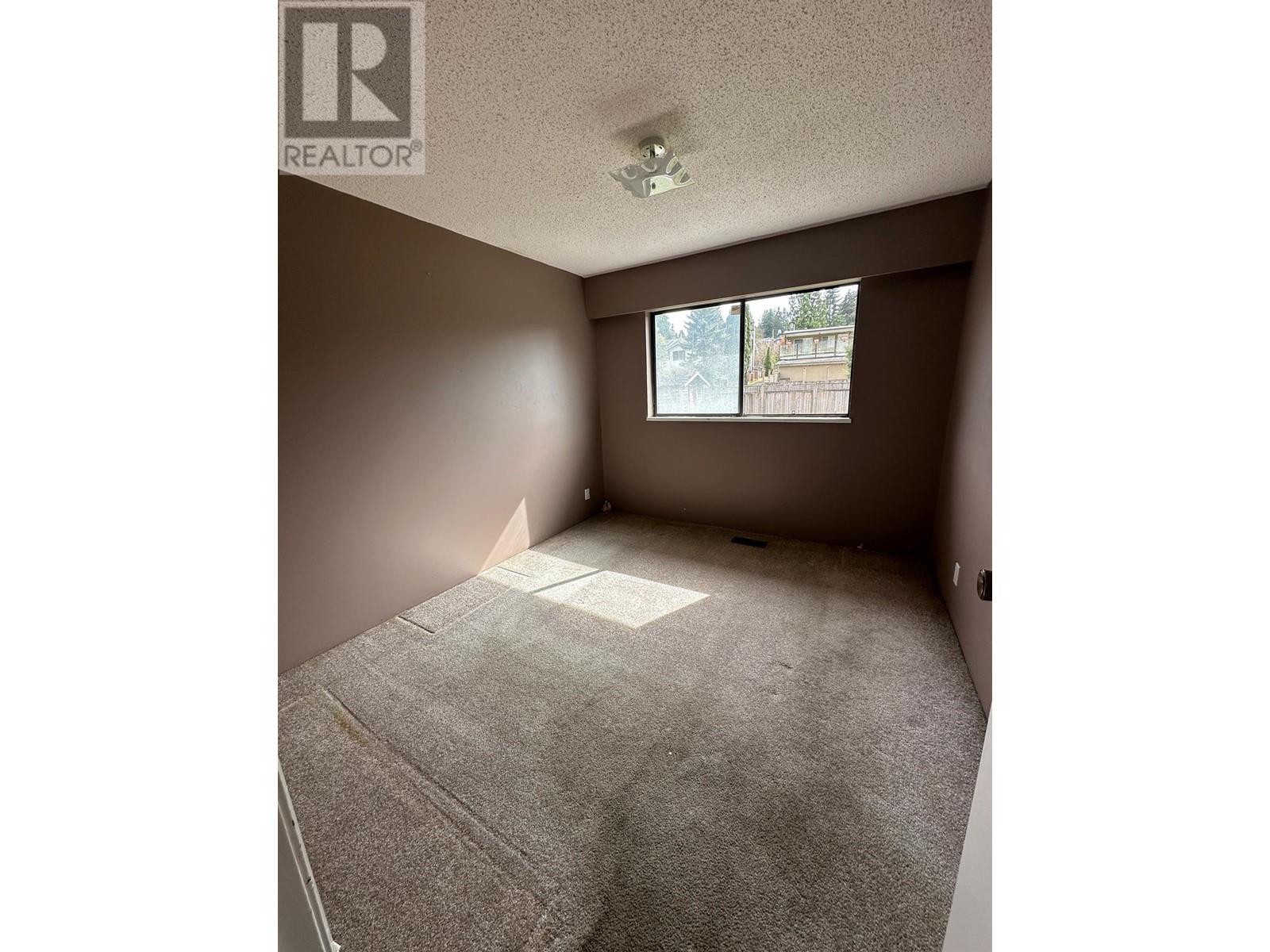 7942 Lakefield Drive, Burnaby, British Columbia  V5E 3W8 - Photo 8 - R2984523
