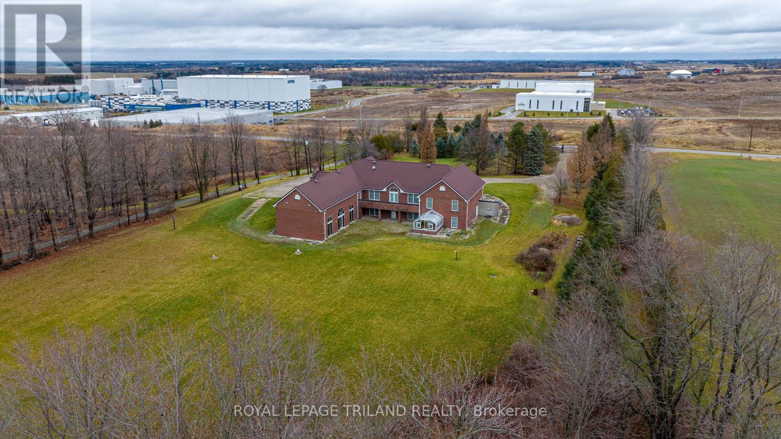 2643 Old Victoria Road, London South, Ontario  N6M 1B8 - Photo 2 - X12054372