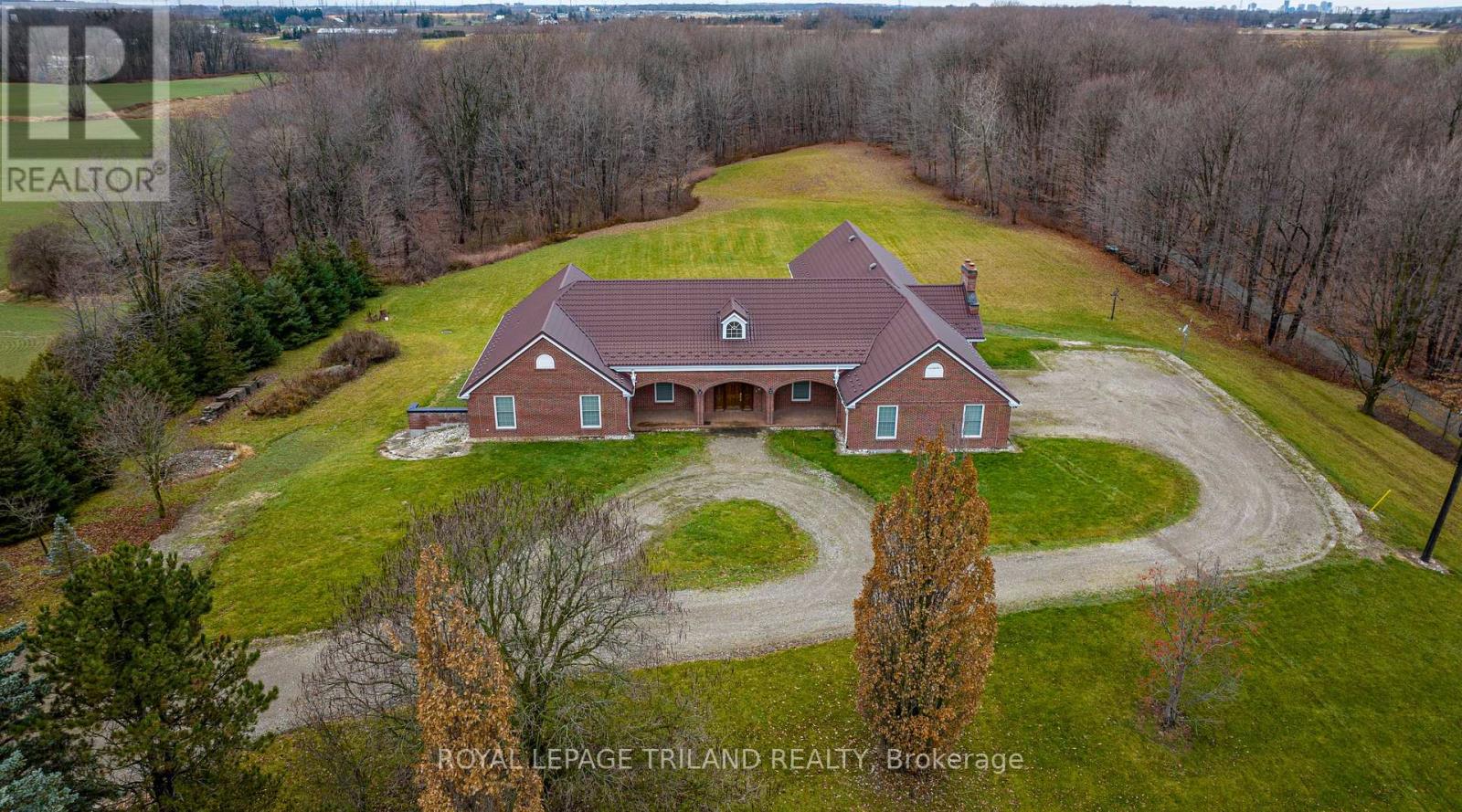 2643 Old Victoria Road, London South, Ontario  N6M 1B8 - Photo 4 - X12054372