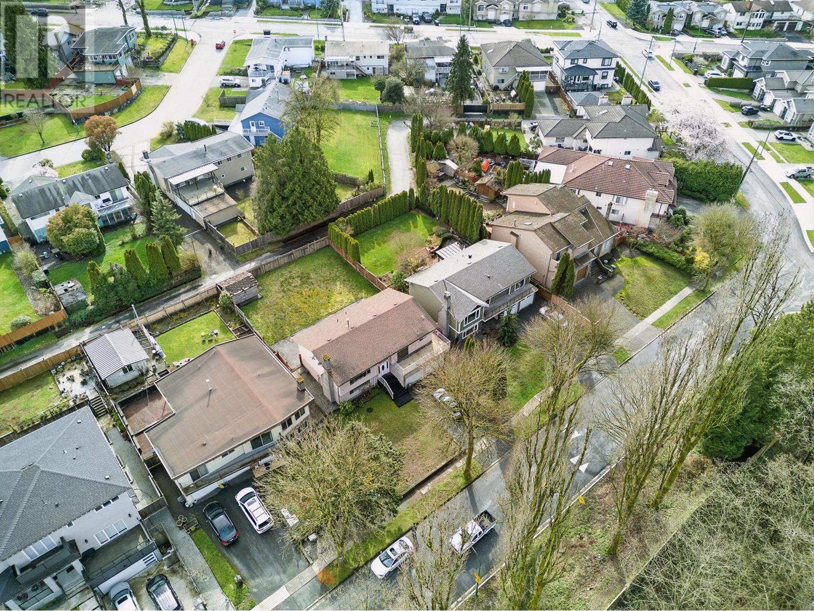 7942 Lakefield Drive, Burnaby, British Columbia  V5E 3W8 - Photo 17 - R2984523