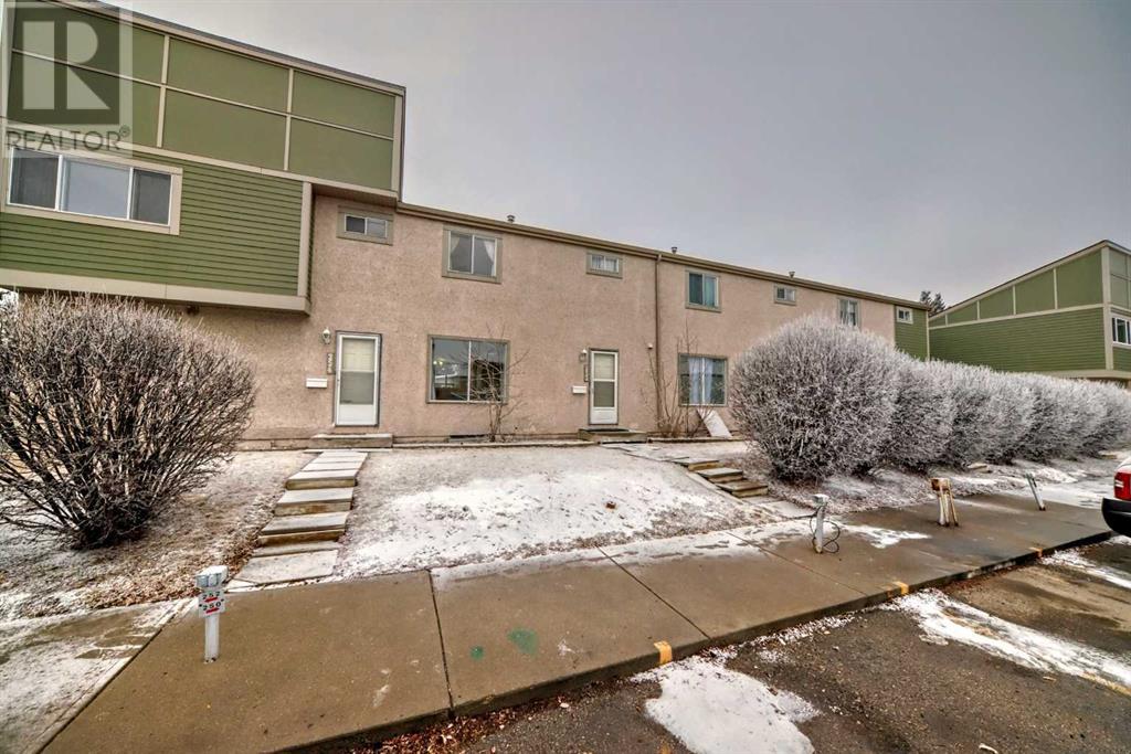 Property at 252, 406 Blackthorn Road NE image 1