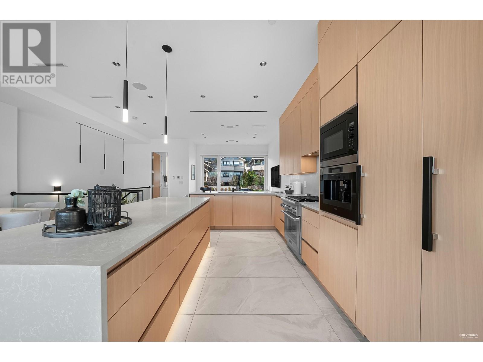 1236 Duchess Avenue, West Vancouver, British Columbia  V7T 1H4 - Photo 7 - R2984566