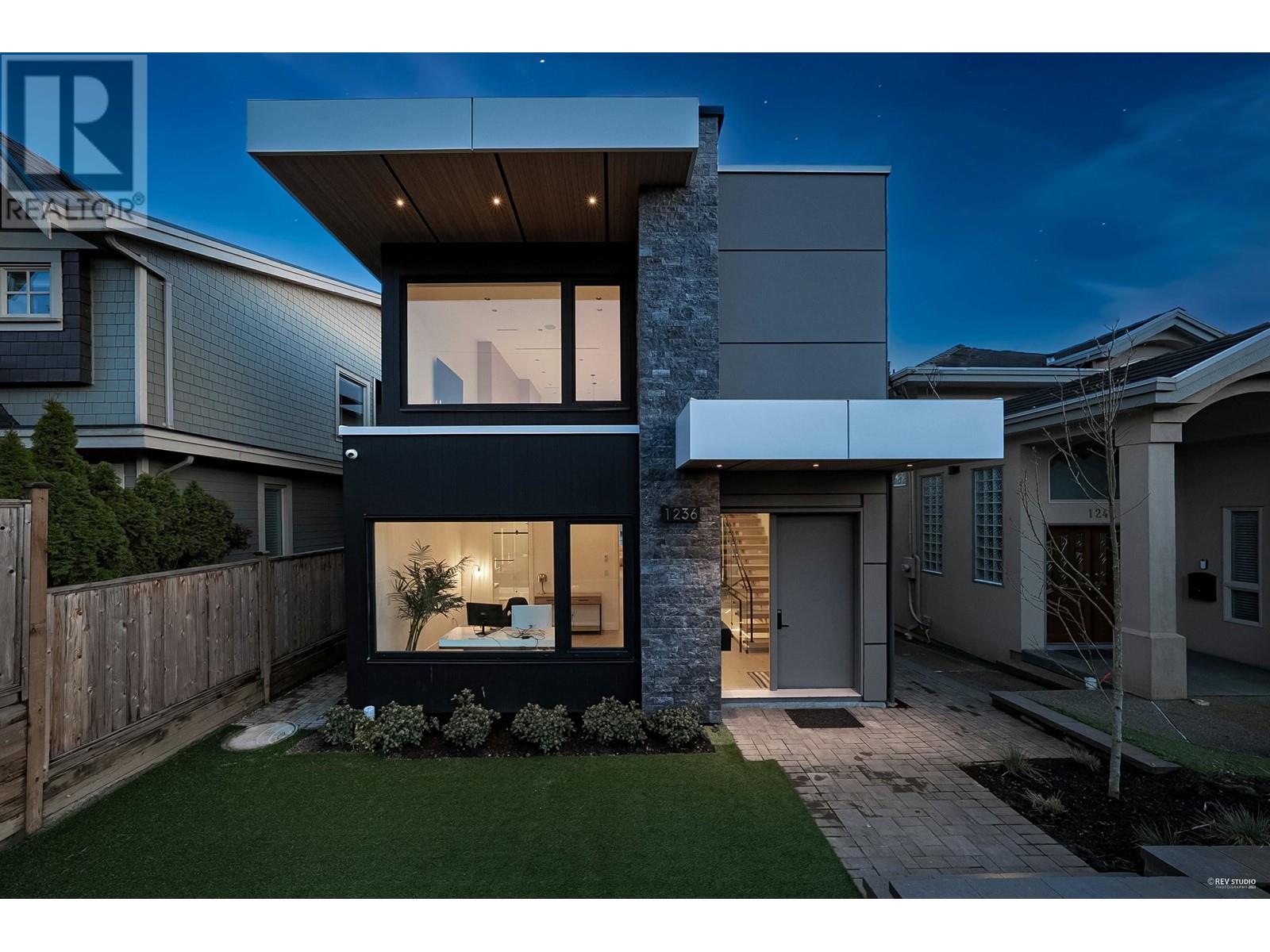 1236 Duchess Avenue, West Vancouver, British Columbia  V7T 1H4 - Photo 37 - R2984566