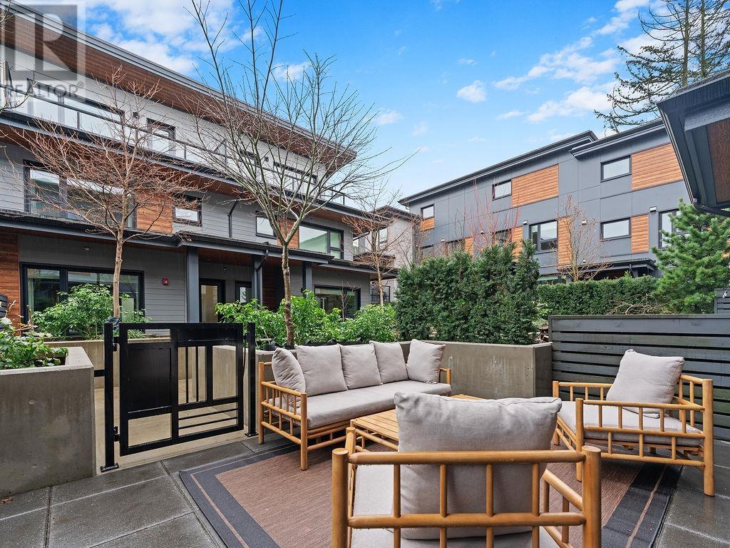 50 528 E 2ND STREET, North Vancouver real estate listing R2983509 for sale