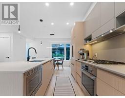 50 528 E 2ND STREET, North Vancouver property photo listing R2983509 for sale