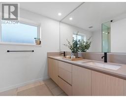 50 528 E 2ND STREET, North Vancouver property photo listing R2983509 for sale
