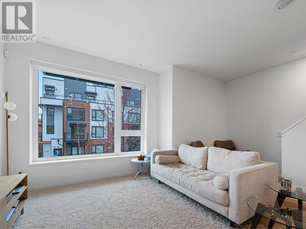 50 528 E 2ND STREET, North Vancouver real estate listing R2983509 for sale
