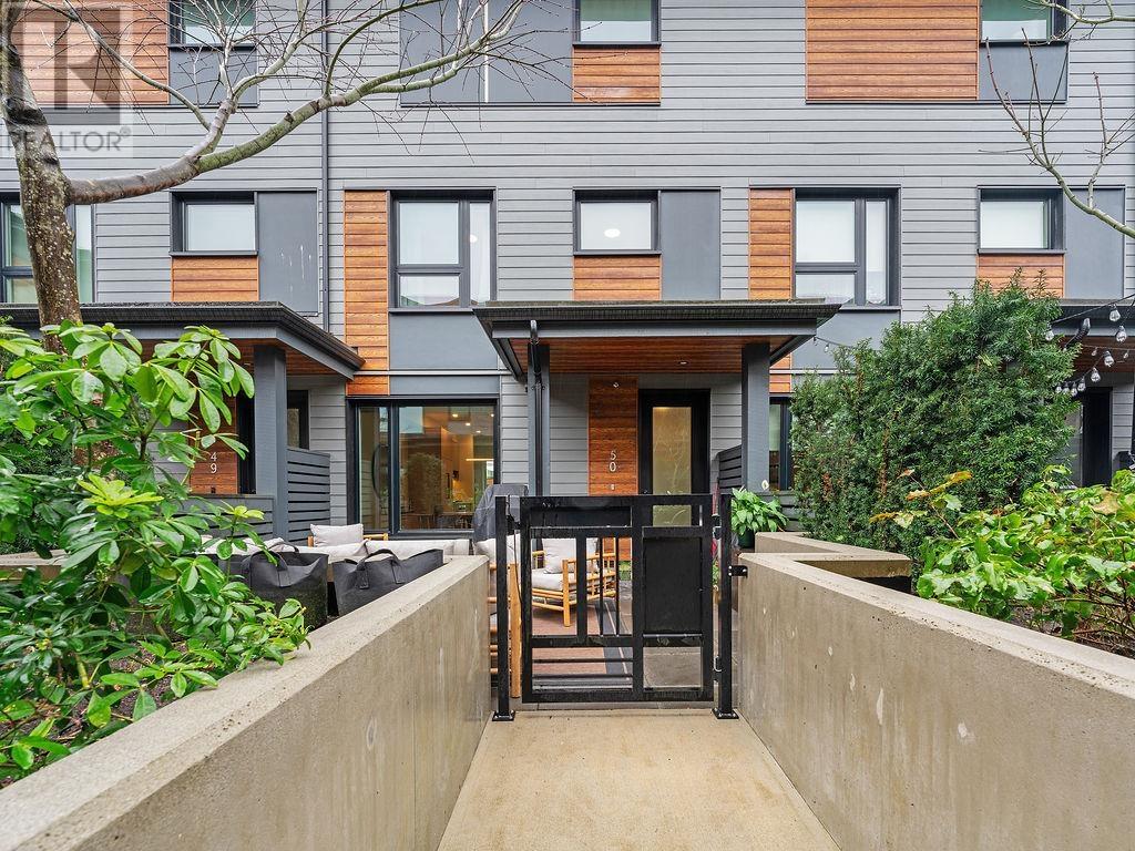 50 528 E 2ND STREET, North Vancouver real estate listing R2983509 for sale