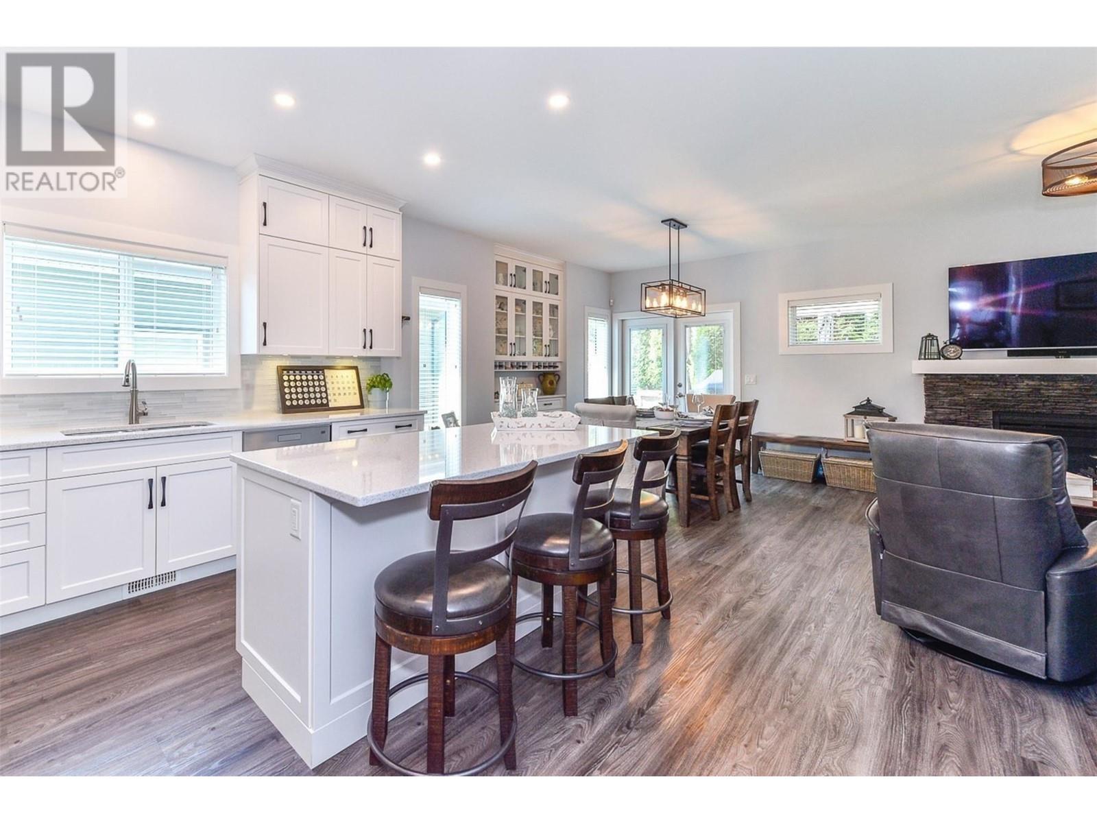 Property at 2086 Sage Crescent image 3