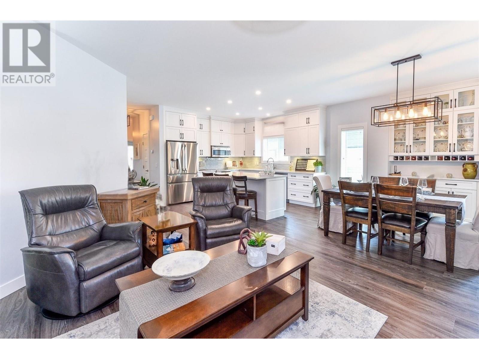 2086 Sage Crescent