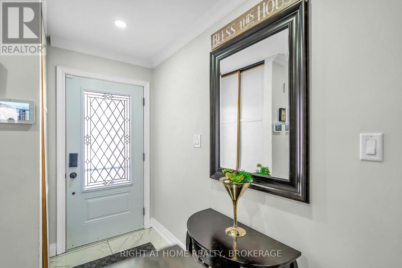 Property at 11 EBERLEE COURT image 4