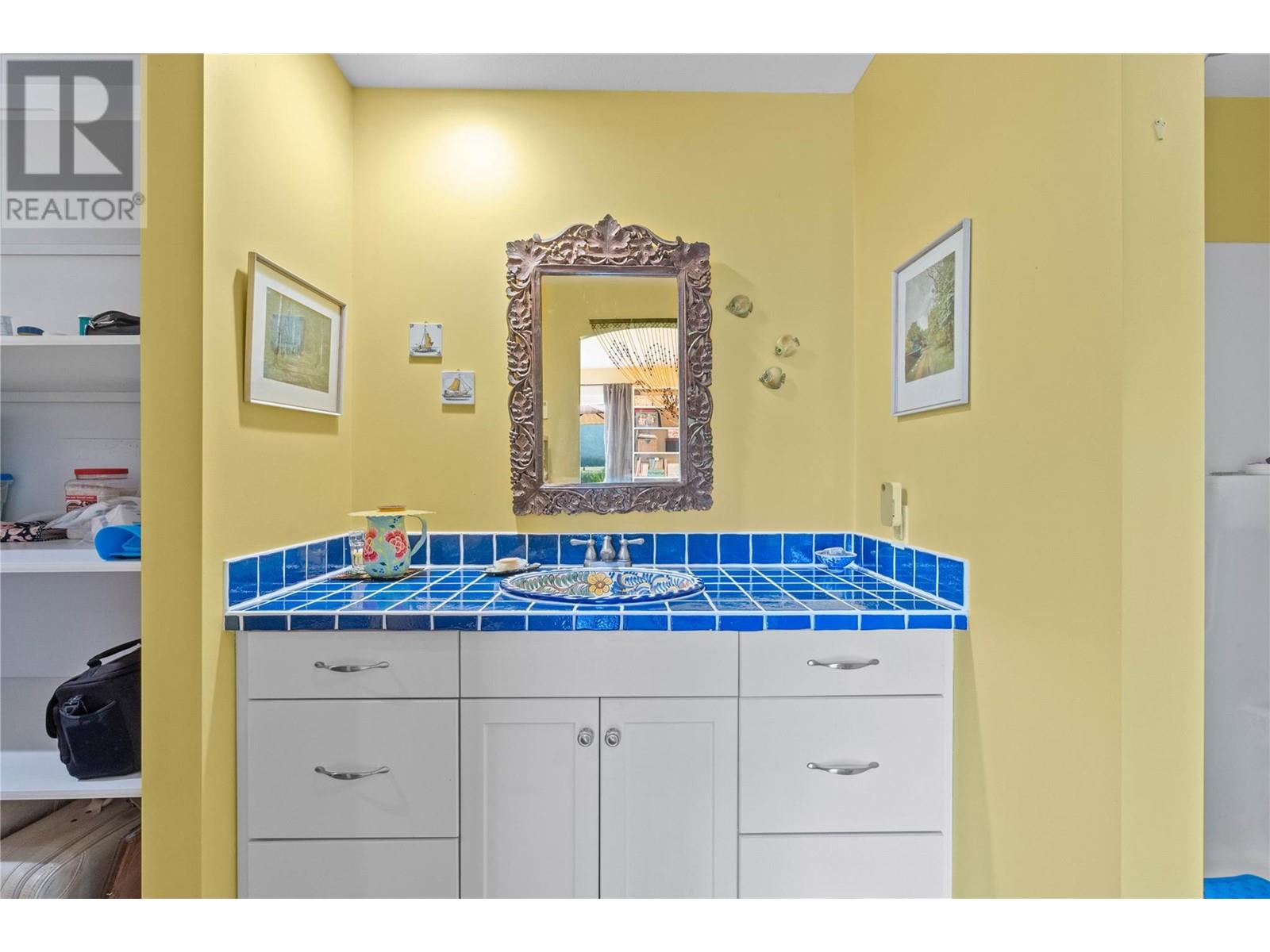 Property at 1527 Tappen Valley Road image 5