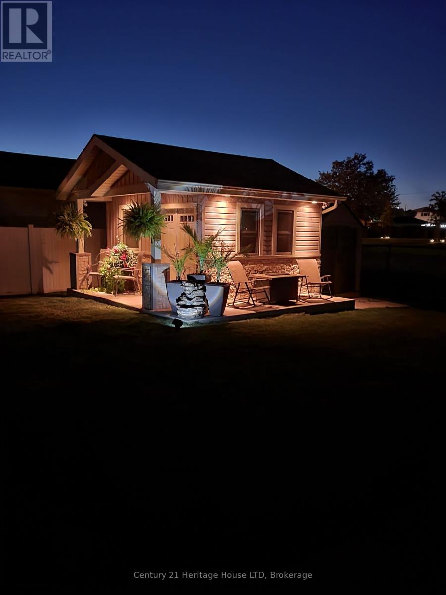 Property at 15 AUBURN COURT image 5