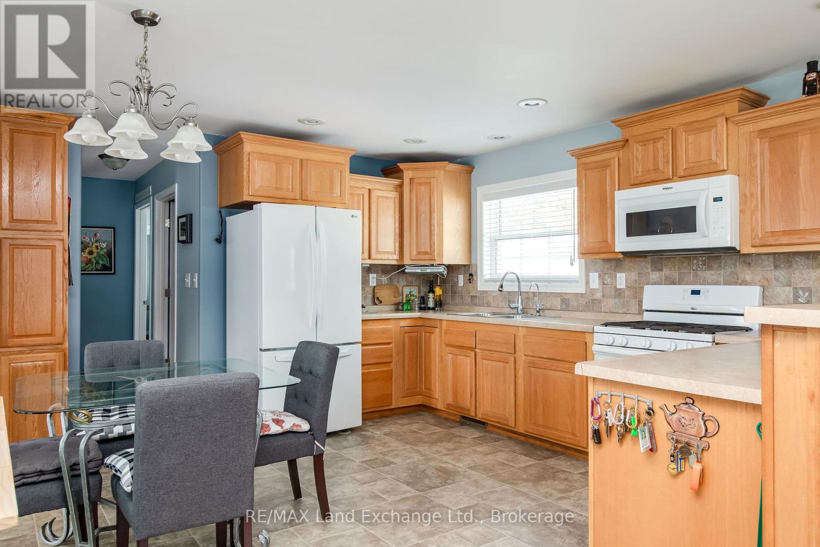 30 - 332 Concession 6 Road, Saugeen Shores, Ontario  N0H 2C7 - Photo 8 - X12001648