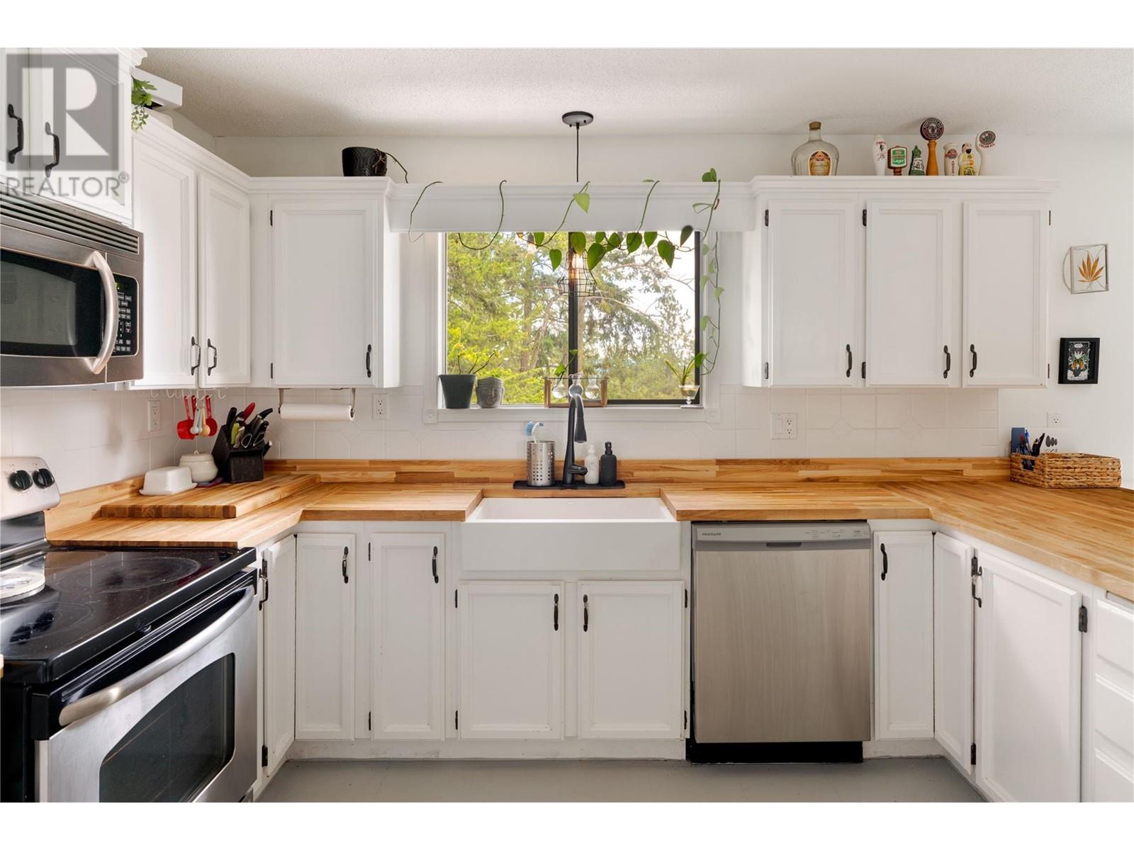 Property at 3475 McIver Road image 3