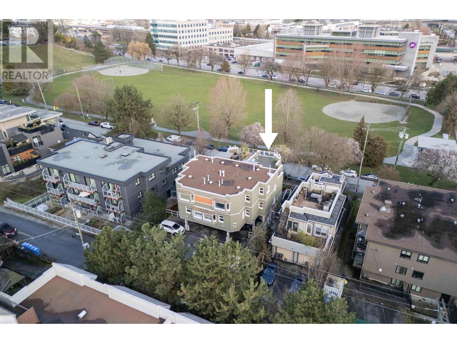 Listing Picture 2 of 33 : PH5B 1048 E 7TH AVENUE, Vancouver / 溫哥華 - 魯藝地產 Yvonne Lu Group - MLS Medallion Club Member
