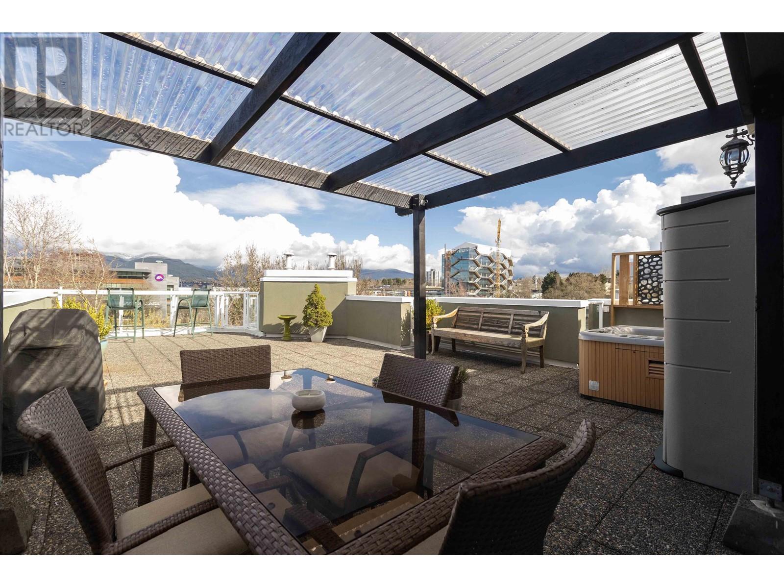 Listing Picture 12 of 33 : PH5B 1048 E 7TH AVENUE, Vancouver / 溫哥華 - 魯藝地產 Yvonne Lu Group - MLS Medallion Club Member