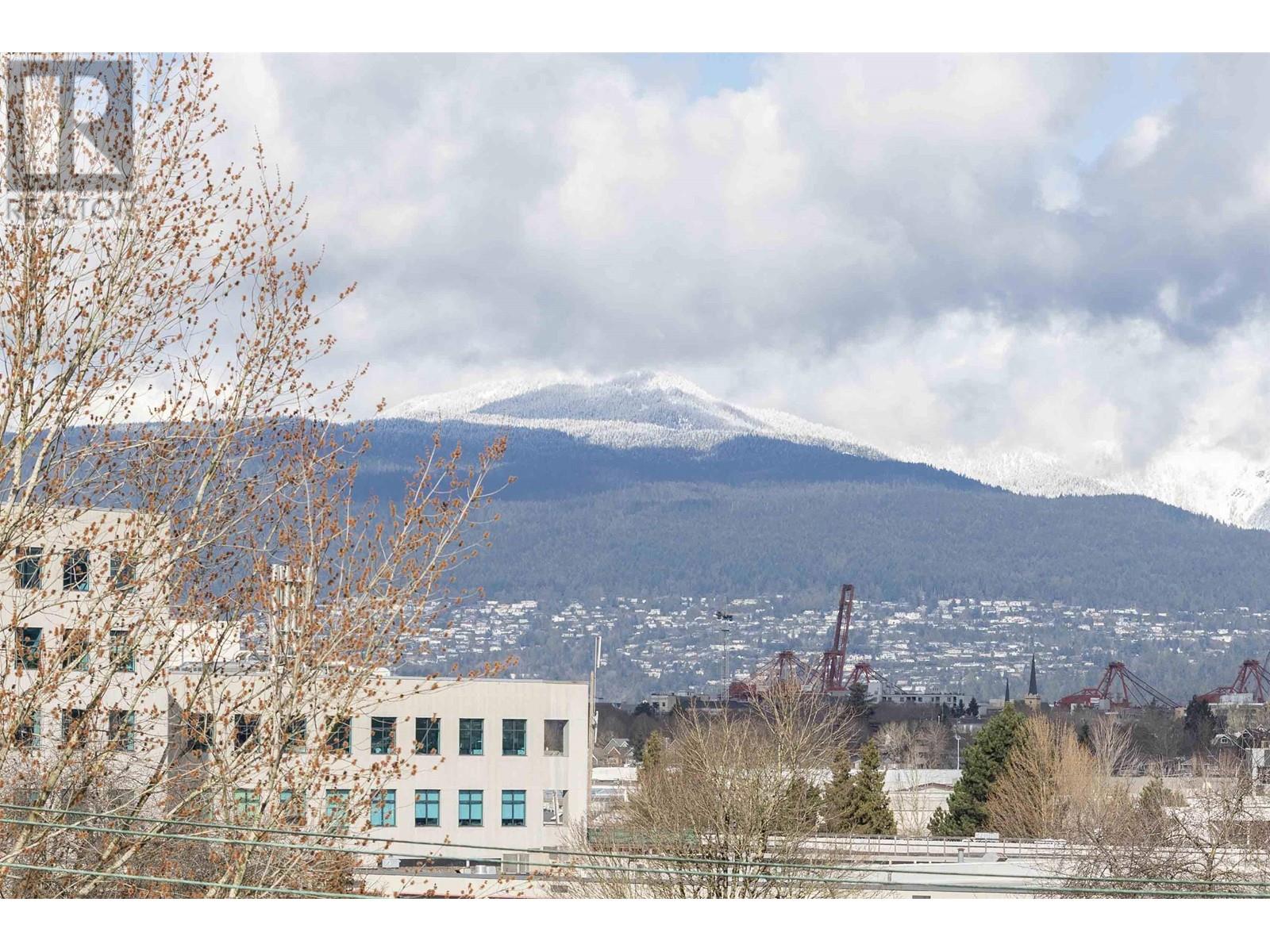 Listing Picture 30 of 33 : PH5B 1048 E 7TH AVENUE, Vancouver / 溫哥華 - 魯藝地產 Yvonne Lu Group - MLS Medallion Club Member