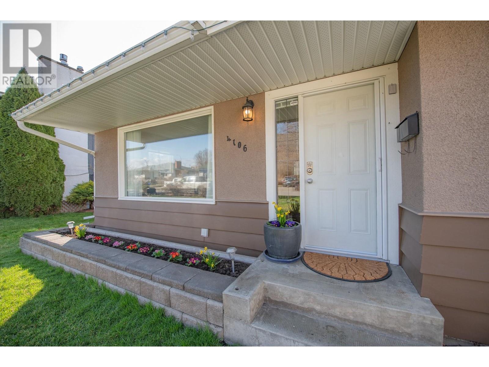 Property at 4106 28 Avenue image 2