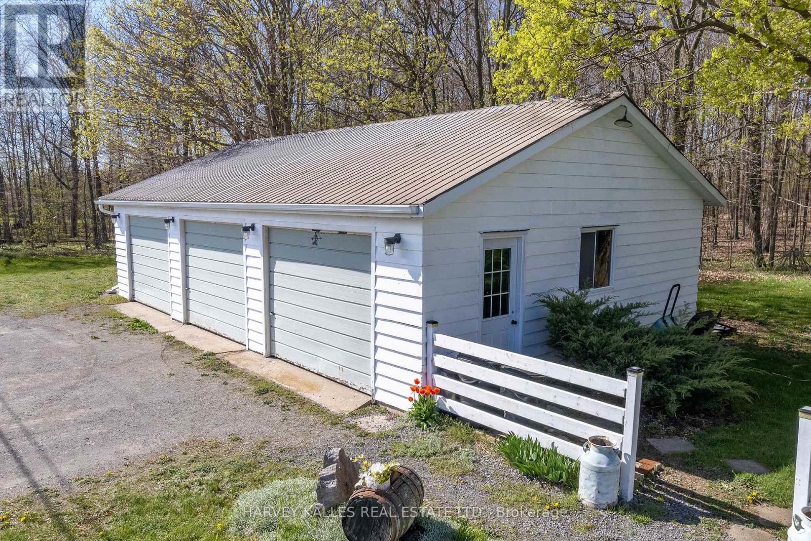 Property at 2060 COUNTY RD 1 ROAD image 4