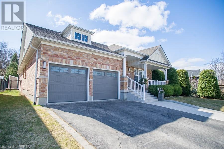 Property at 39 HUNTER Way image 2