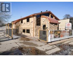 2438-2440 UNIVERSITY AVENUE West, Windsor, Ontario