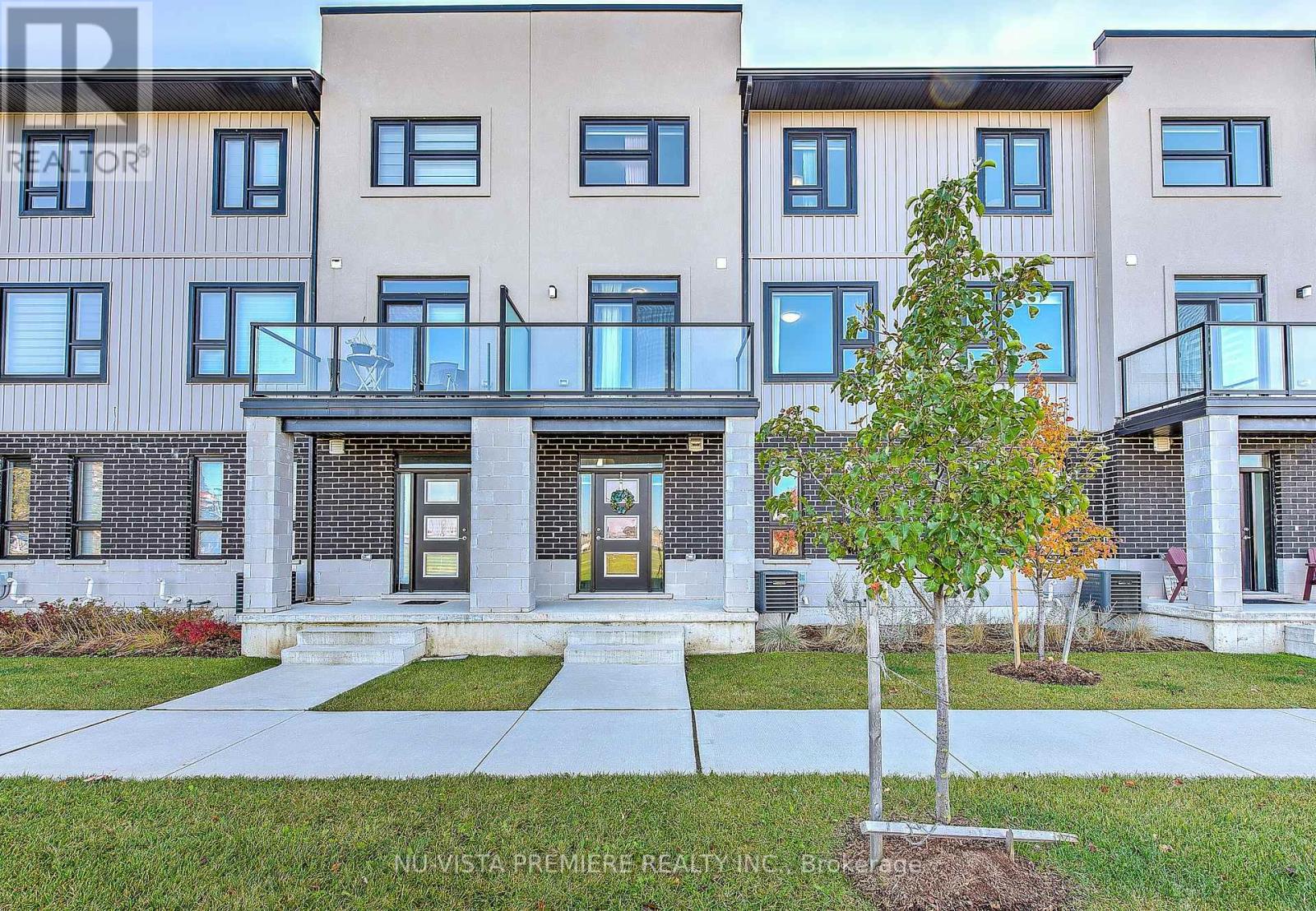 Photo 35 of 38 for 12 - 3380 Singleton Avenue