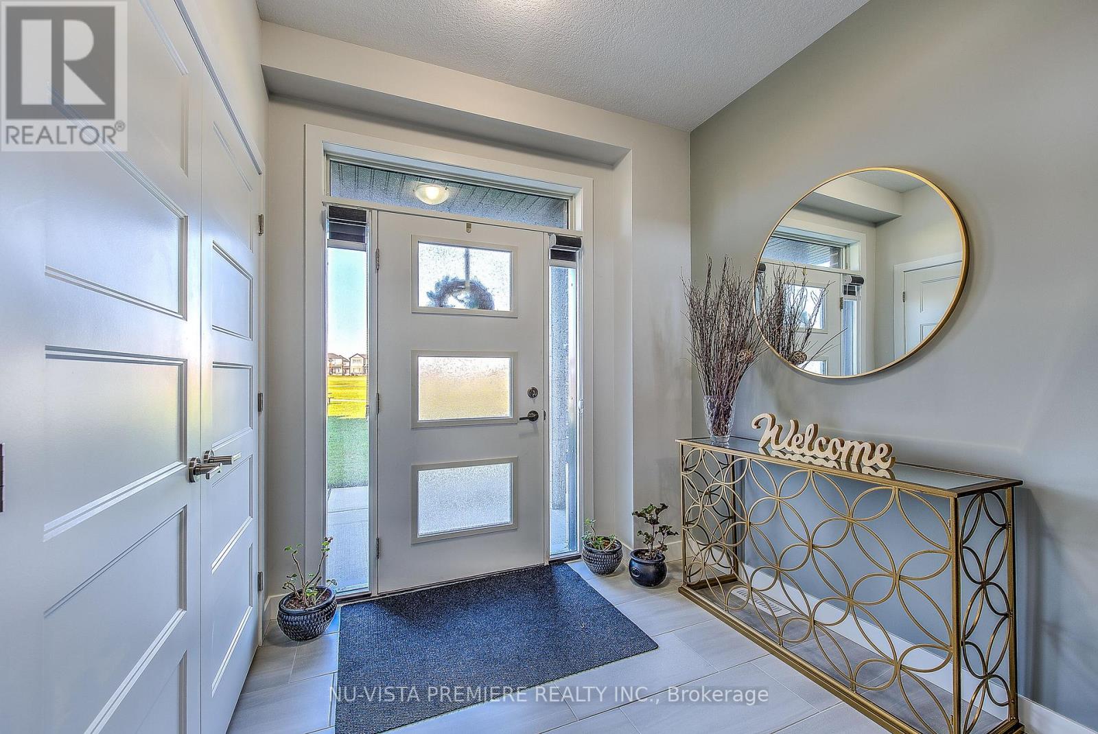 Photo 5 of 38 for 12 - 3380 Singleton Avenue