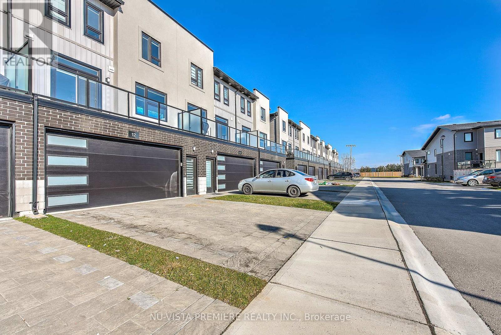 Property at 12 - 3380 SINGLETON AVENUE image 2