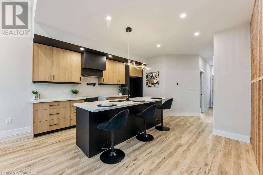 209 GRENFELL Street, Hamilton, Ontario