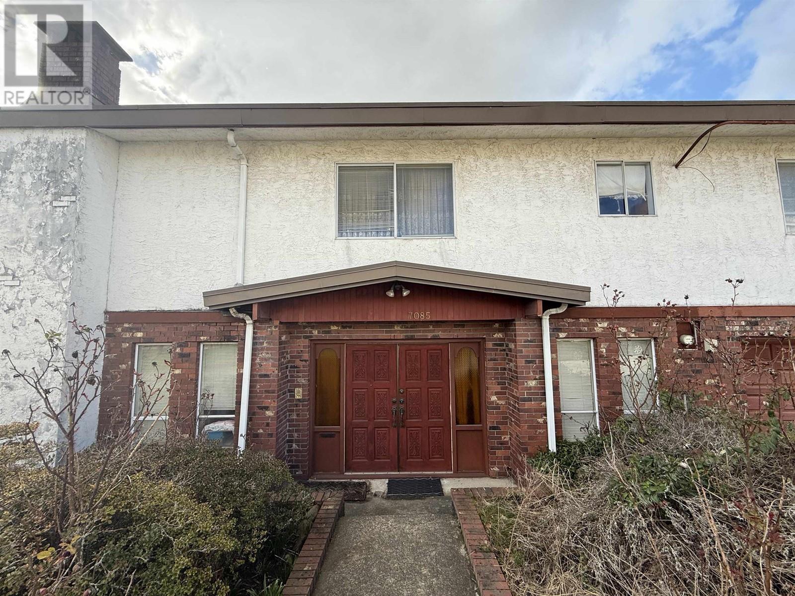 7085 St. George Street, Vancouver, British Columbia  V5X 4N2 - Photo 3 - R2974594