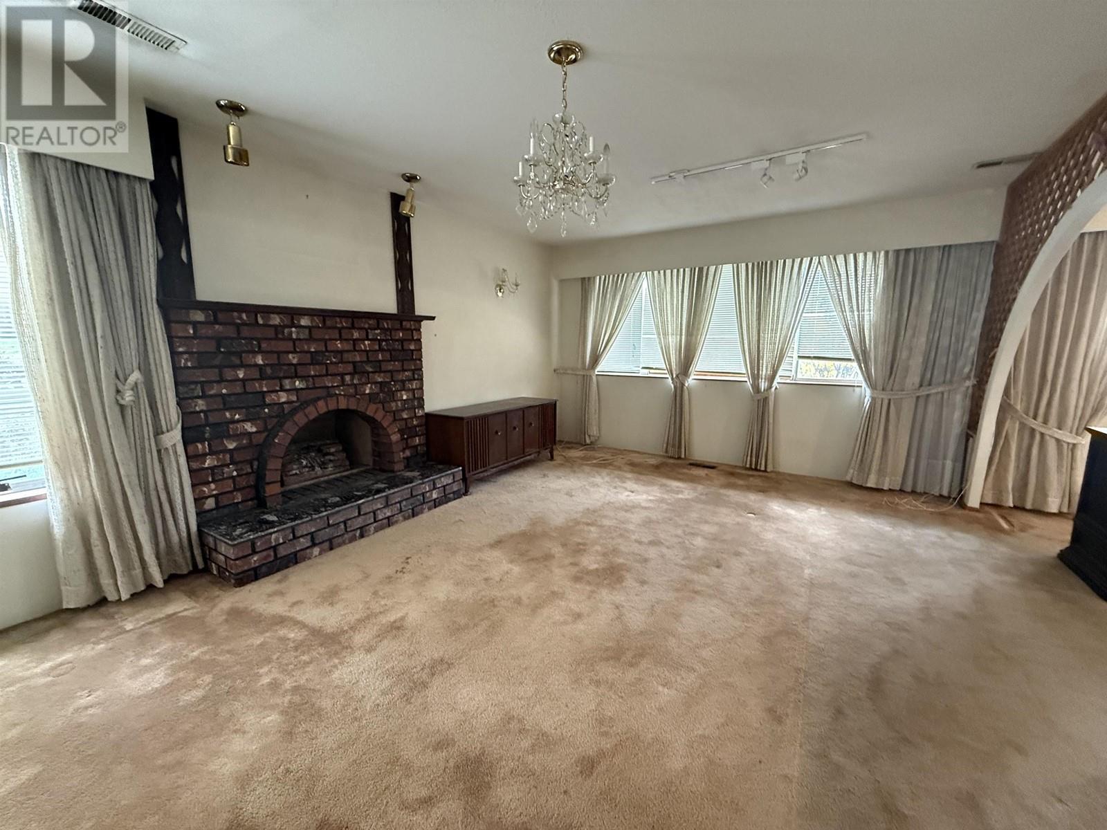 7085 St. George Street, Vancouver, British Columbia  V5X 4N2 - Photo 5 - R2974594