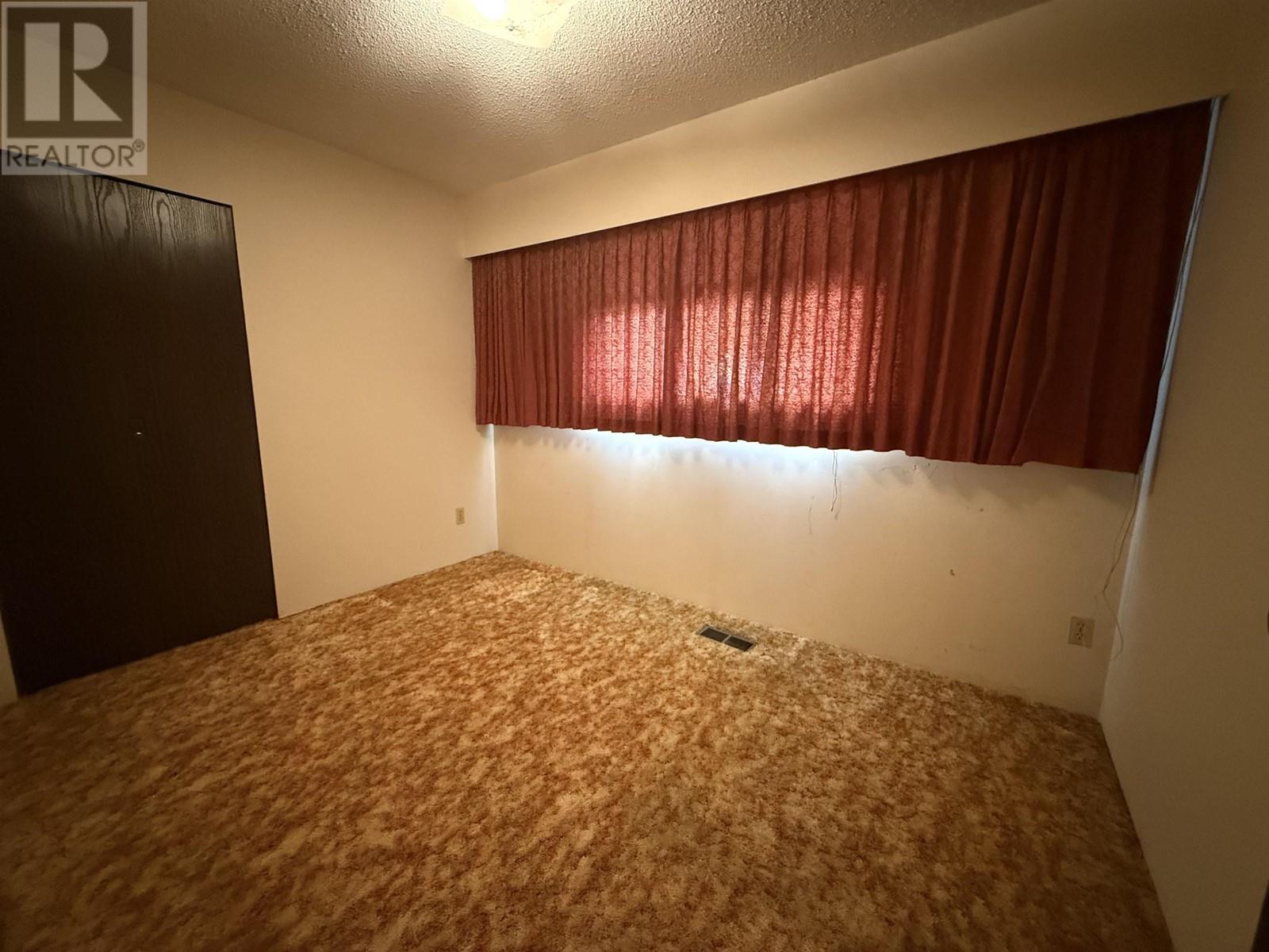 7085 St. George Street, Vancouver, British Columbia  V5X 4N2 - Photo 11 - R2974594