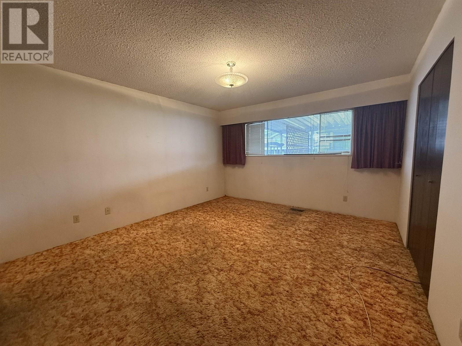 7085 St. George Street, Vancouver, British Columbia  V5X 4N2 - Photo 10 - R2974594