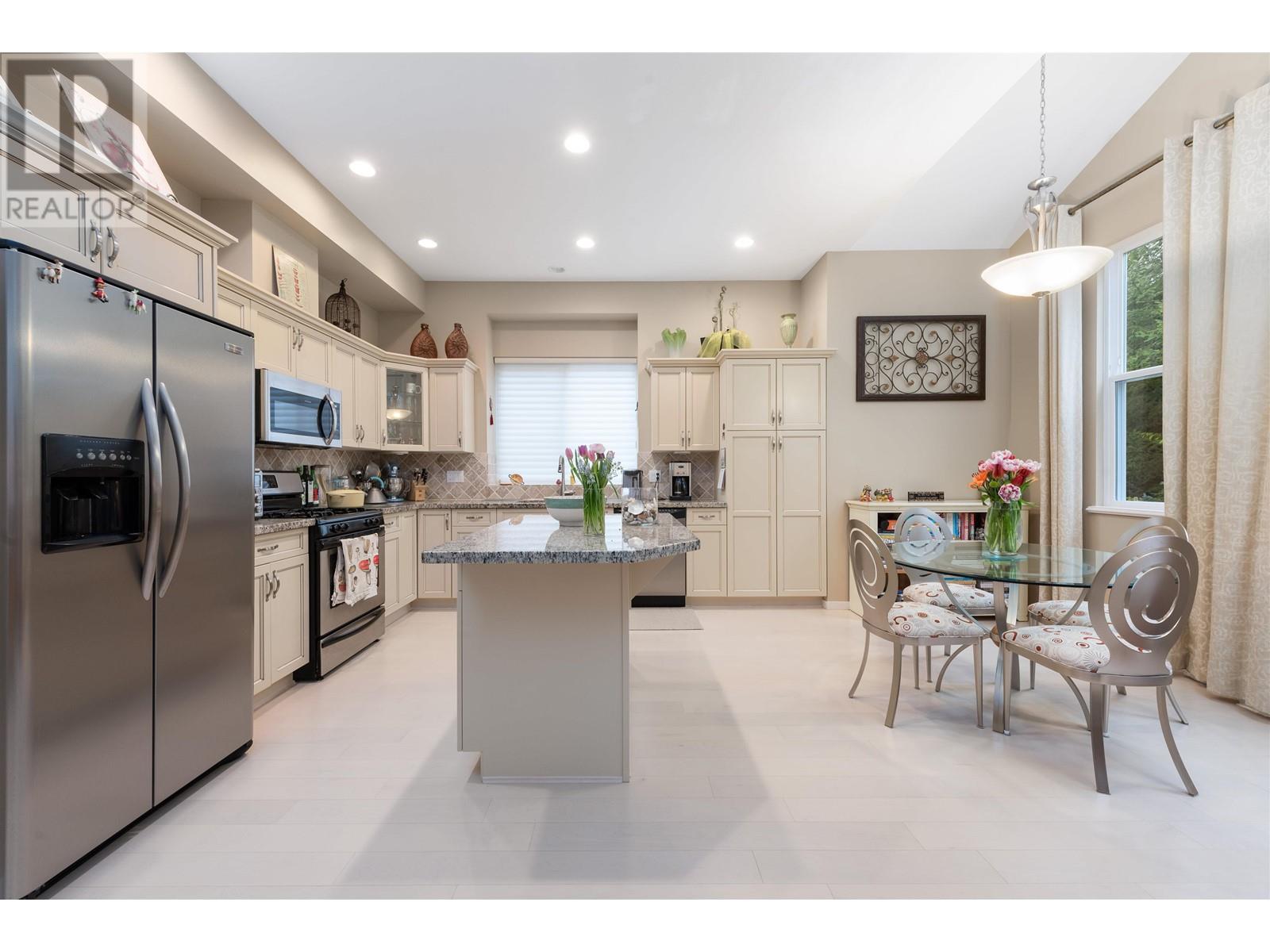 118 Hawthorn Drive, Port Moody, British Columbia  V3H 0C5 - Photo 11 - R2984460