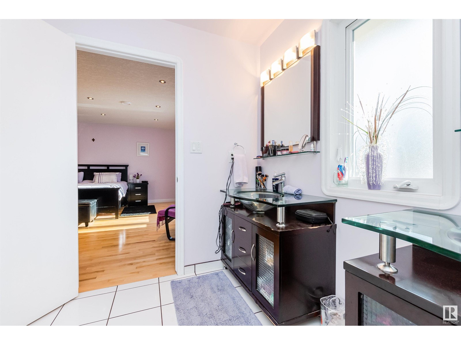 Property at 5631 49 ST image 2