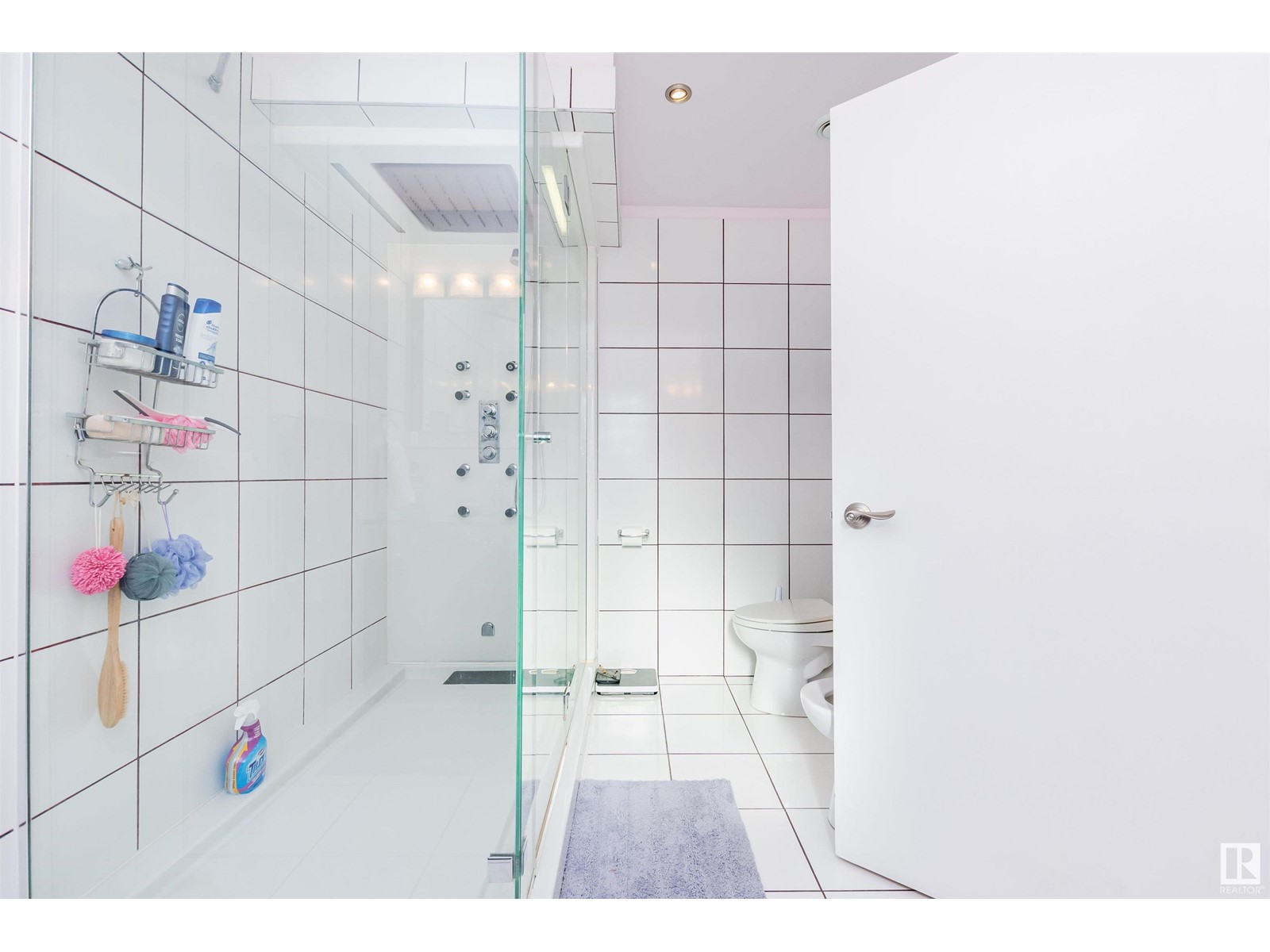 Property at 5631 49 ST image 4