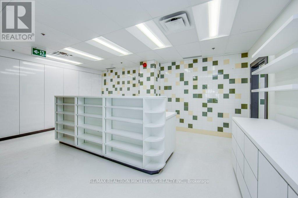 85 Church Street, Toronto (Church-Yonge Corridor), Ontario  M5C 2G2 - Photo 17 - C12054956