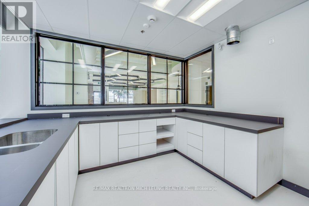 85 Church Street, Toronto (Church-Yonge Corridor), Ontario  M5C 2G2 - Photo 23 - C12054956