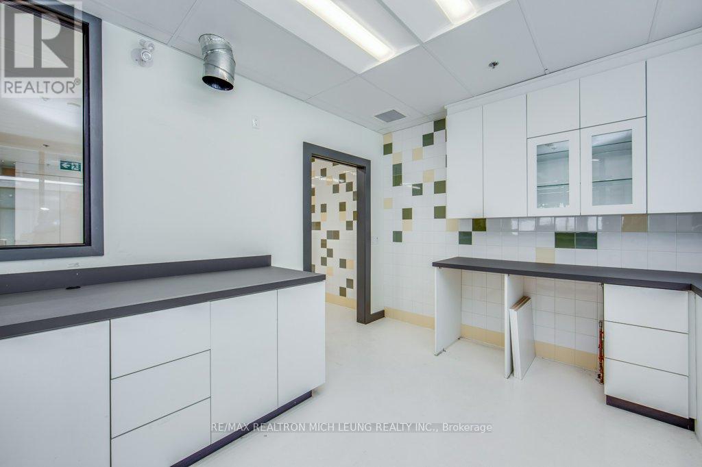 85 Church Street, Toronto (Church-Yonge Corridor), Ontario  M5C 2G2 - Photo 24 - C12054956